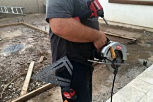 Tool School: The 5 Essential Tools Every Homeowner Should Buy| blowingawayoutwest.com - Get the most mileage from your home improvements by owning these essential tools #toolschool #toolstoown #toolstobuy #toolstorent #besttools