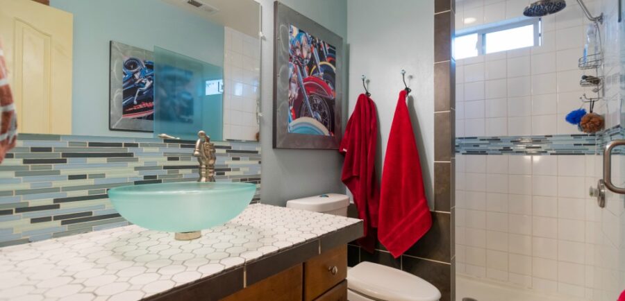 Ultimate DIY Guide to Converting Your Tub to A Walk-in Shower: Tutorial on how to replace your tub with a shower | blowingawayoutwest.com -The steps you have to take to convert your tub into a walk-in shower #diyshower #tubtoshower #diywalkinshower #converttubtoshower #tubtoshowerconversion