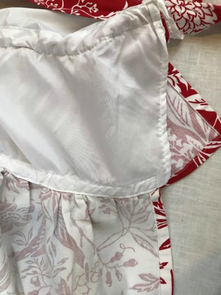 Nostalgic Farmhouse Christmas Aprons & Towels | blowingawayoutwest.com - Tutorial for Farmhouse Christmas (or any occasion) ruffled aprons and fun Christmas towels #holidaybaking #farmhouseapron #Christmasapron #christmastowels #12daysofChristmas