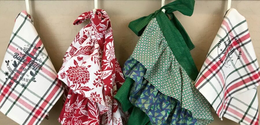 Nostalgic Farmhouse Christmas Aprons & Towels | blowingawayoutwest.com - Tutorial for Farmhouse Christmas (or any occasion) ruffled aprons and fun Christmas towels #holidaybaking #farmhouseapron #Christmasapron #christmastowels #12daysofChristmas