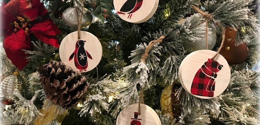 Scandinavian Wood Ornaments : Buffalo Check Ornaments | blowingawayoutwest.com - DIY Buffalo check and wooden Scandinavian Woodland Friends Christmas Tree Ornaments #scandinavianchristmas #christmascraft #buffalocheckchristmastree #buffalocheckchristmas #buffalocheckdiy #diyornaments #12daysofChristmas