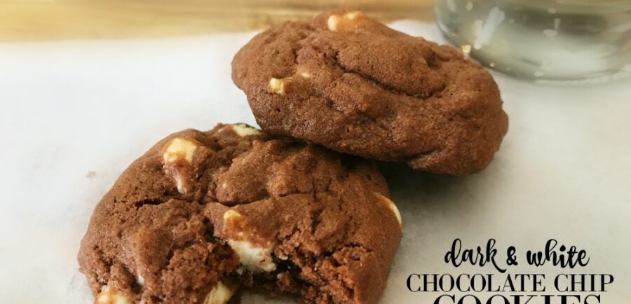 Dark & White Chocolate Chip Cookies | blowingawayoutwest.com - Dark & White Chocolate Chip Cookie Recipe #chocolatechipcookies #darkchocolatecookies #cookierecipe #whitechocolatecookies #12daysofChristmas