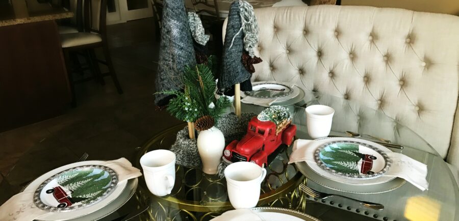 Sweater Weather Holiday Table Setting | blowingawayoutwest.com - Inspiring Sweater Weather Christmas Table setting #christmastabledecor #christmastabledecorations #christmastablescapes #christmastabledecorations #christmastablecenterpiece #sweaterweather #12daysofchristmas #sweatertrees