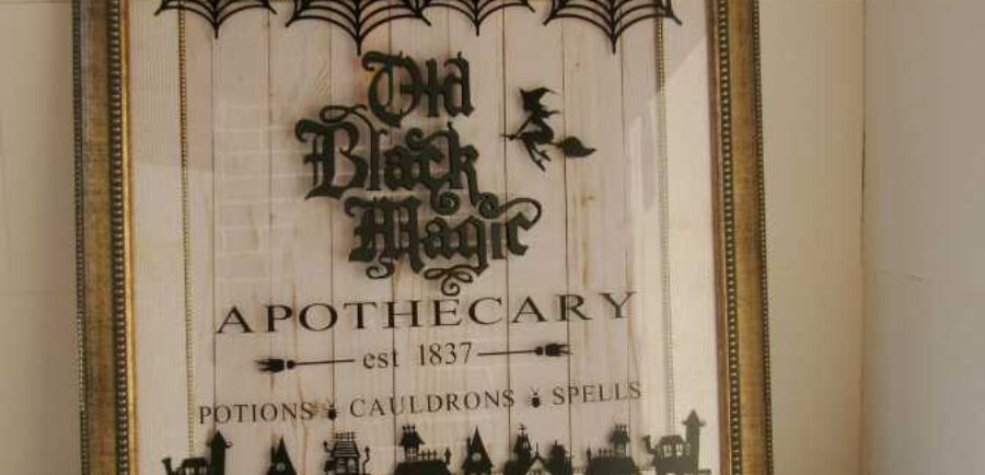 Witchy Halloween Vinyl Sign – Old Black Magic