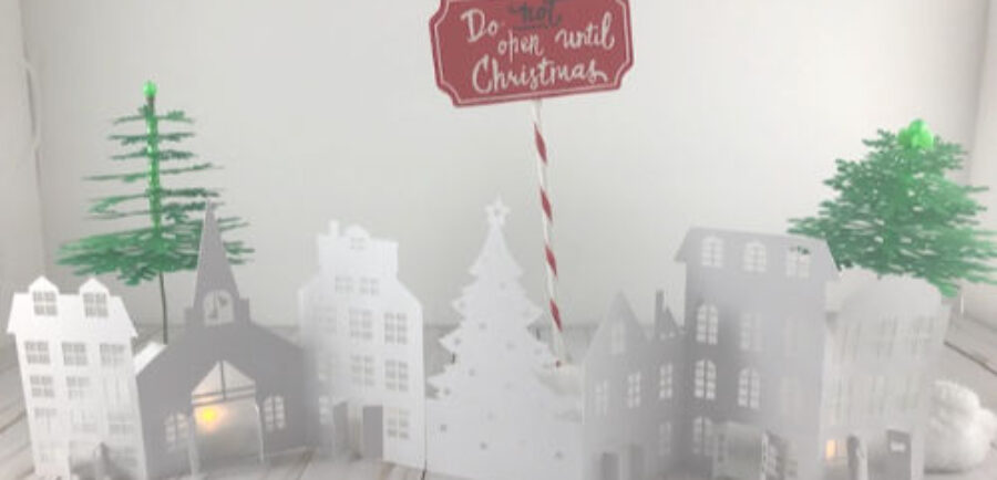 Snowflake Trees  Make these fun and easy Snowflake Trees with your Cricut.  | craftingismytherapy.com -  #christmasdiy #christmasdiydecor #christmastrees #christmasideas #snowflaketrees  #christmascraft #cricutchristmascraft #DIYchristmas #cricutcraft #easycricutcraft #christmascraft #christmastree